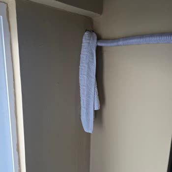 Otelde Su Ve Elektrik Yok, Temizlik Ve Yemek Sorunları Bitmiyor