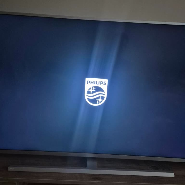 Philips TV Aniden Açılmamaya Başladı, Çözüm Bekliyorum