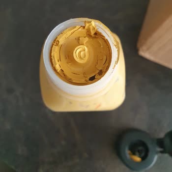 Aldığım Boyalar Kırık Ve Açılmış Geldi, Satıcı İlgilenmiyor