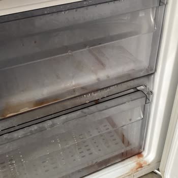 Bir Yıllık Buzdolabı Arızasıyla Tüm Erzaklarımız Ziyan Oldu