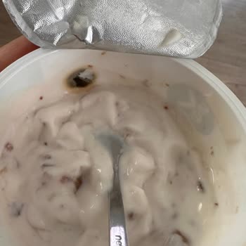 Aldığım Sek Quark Yoğurtların Küflü Çıkması Hayal Kırıklığı Yarattı