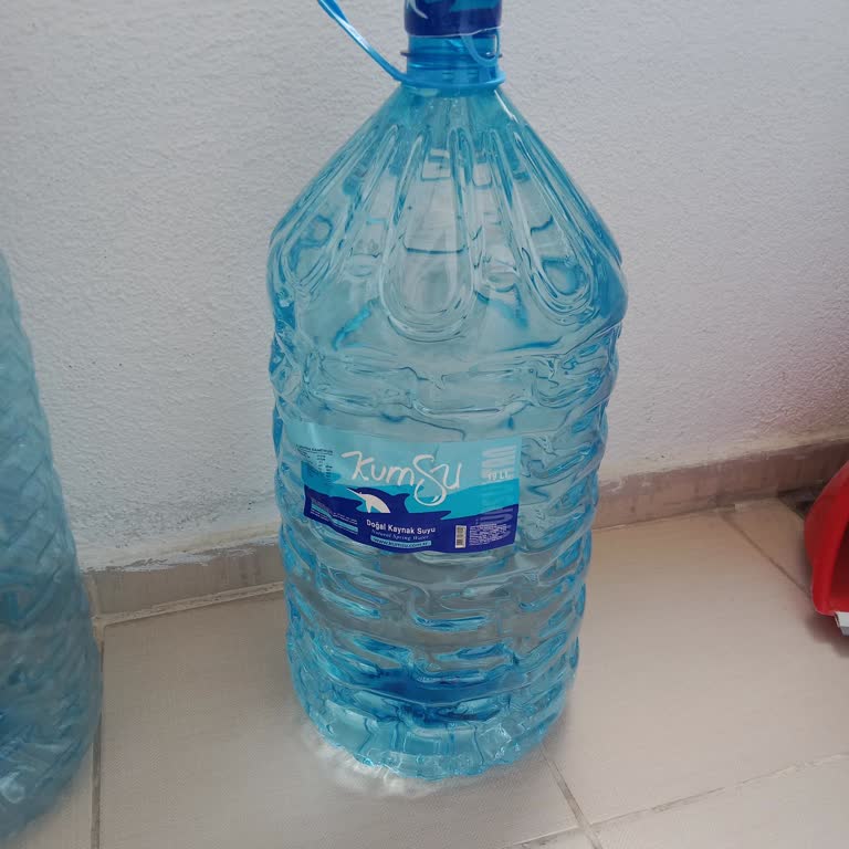 Sürekli Zamlanan Damacana Suyu Fiyatlarından Şikayetçiyim