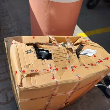 Kargo Teslimatında Hasarlı Paket Ve Yetersiz Bilgilendirme