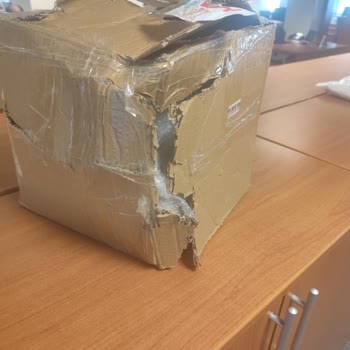 PTT Kargom Paramparça Ve Yırtık Teslim Edildi Ücret De Alındı