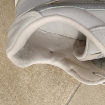 3 Ayda Yırtılan Ayakkabı İçin Haksız Kullanıcı Hatası İddiası