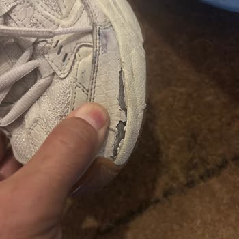 Skechers Ayakkabıda Erken Açılma Ve Kusur Reddi Mağduriyeti