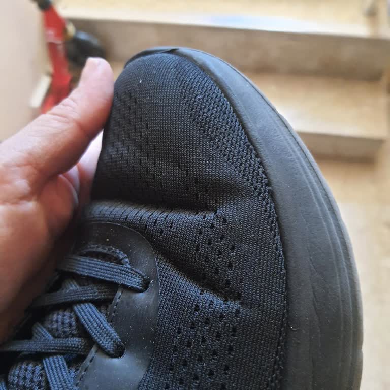 Skechers Ayakkabıda Kumaş Sorunu Ve İade Reddi: Hayal Kırıklığı