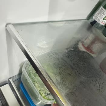 Bosch Buzdolabında Raflarda Kararma Ve Çizilme Sorunu, Garanti Kapsamı Dışında Bırakıldı