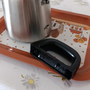 Karaca Çaycı Demliğinin Sapı Elimde Kaldı Fatura Da Yok