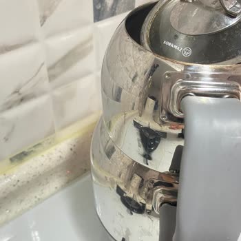 Korkmaz Çaydanlıkta Kalıcı Lekeler Ve Su Damlatma Sorunu, Servis Desteği Bulamama