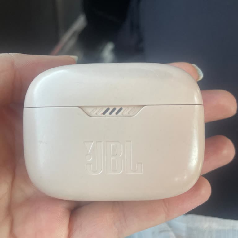 JBL Kulak İçi Cihazda Şarj Sorunu Ve Üretim Hatası Şüphesi