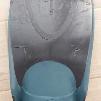 Decathlon-Schwimmflossen für Kinder sind beim ersten Gebrauch gebrochen!