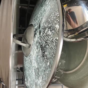 Makinede Yıkanan Karaca Tencere Kapağı Paramparça Oldu