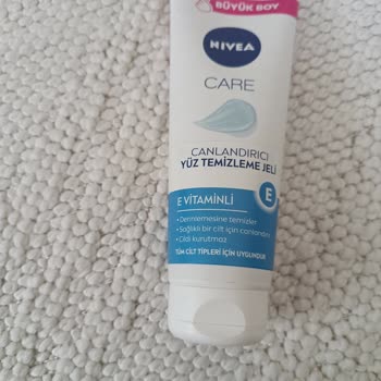Nivea Yüz Temizleme Jeli Ciltte Kızarıklık Ve Yanma Yaptı