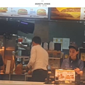 McDonald's Personelinin Saygısız Ve Kaba Davranışı