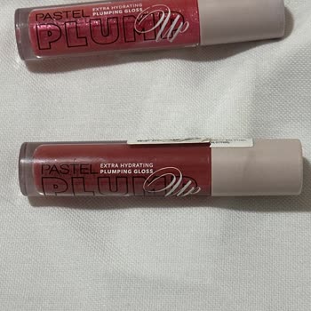 Pastel Ruj Dudaklarımda Yanma Yaptı