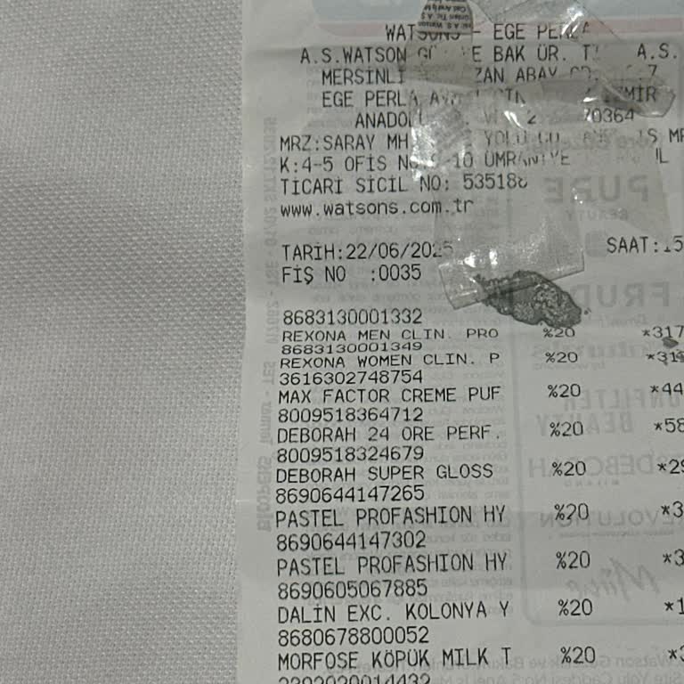 Pastel Ruj Dudaklarımda Yanma Yaptı