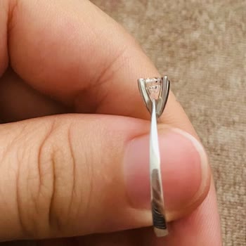 Atasaydan Alınan Tektaş Yüzükte Pırlanta İçinde Büyük Leke Sorunu