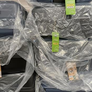 Pegasus zahlt wenig Geld für zerstörte Koffer, realitätsfernes Angebot trotz Nachweis