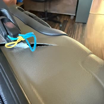 Pegasus zahlt wenig Geld für zerstörte Koffer, realitätsfernes Angebot trotz Nachweis