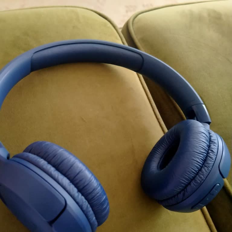 JBL 520 BT Kulaklık Sadece Yatay Konumda Çalışıyor