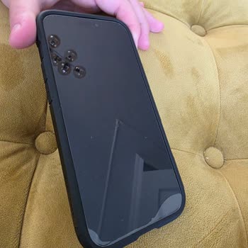 Spigen Kılıf Ve Cam Birlikte Kullanınca Ekranda Baloncuk Oluşuyor