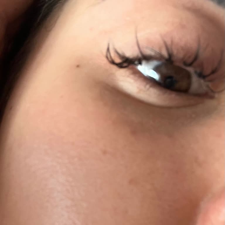 Chakra Güzellik İpek Kirpik Uygulamasında Hayal Kırıklığı Ve Kötü Hizmet