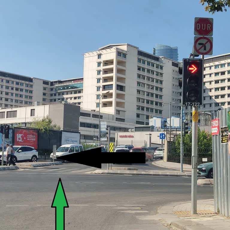 Kartal'daki Trafik Lambası Hatası Kazalara Yol Açıyor