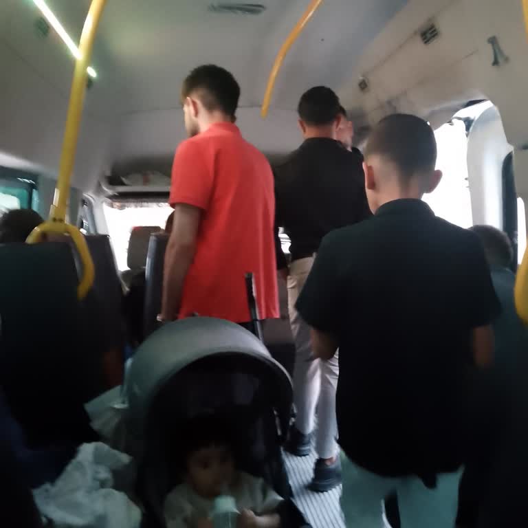 Kurubaş Minibüslerinde Aşırı Yoğunluk Ve Şoför İlgisizliği Mağduriyeti
