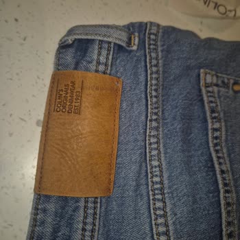 Colins Pantolonda Sürekli Kumaş Hatası Ve Değişim Mağduriyeti