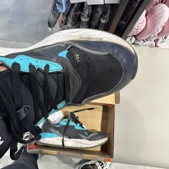Kısa Sürede Yırtılan Puma Ayakkabıma FLO'dan Tatmin Edici Çözüm Yok