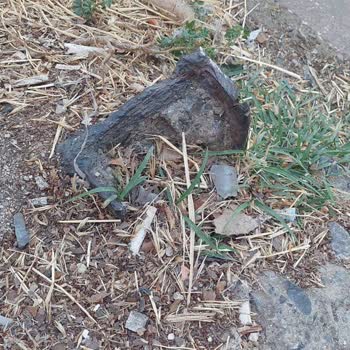 CK Boğaziçi Elektrik İhmal Edilen Tehlikeli Demir: Kazaya Davetiye