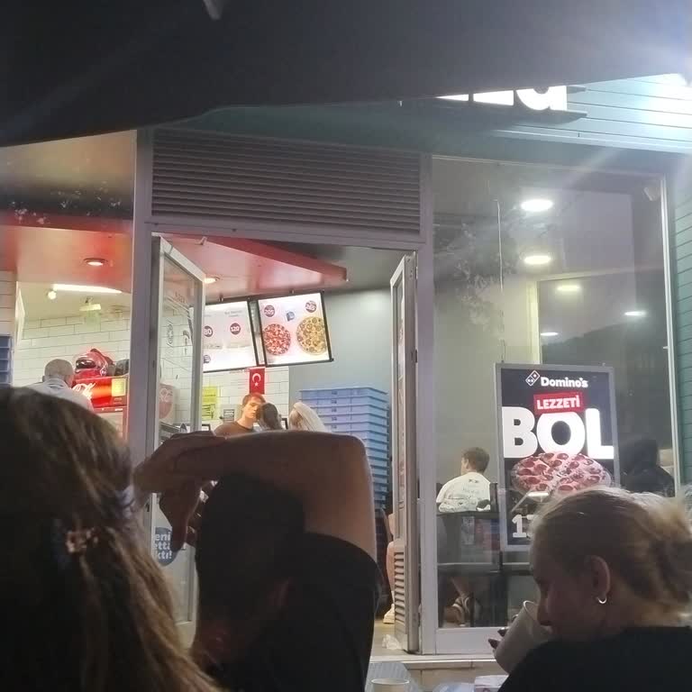 Siparişimden Sonra Gelenlere Pizzalar Daha Hızlı Verildi
