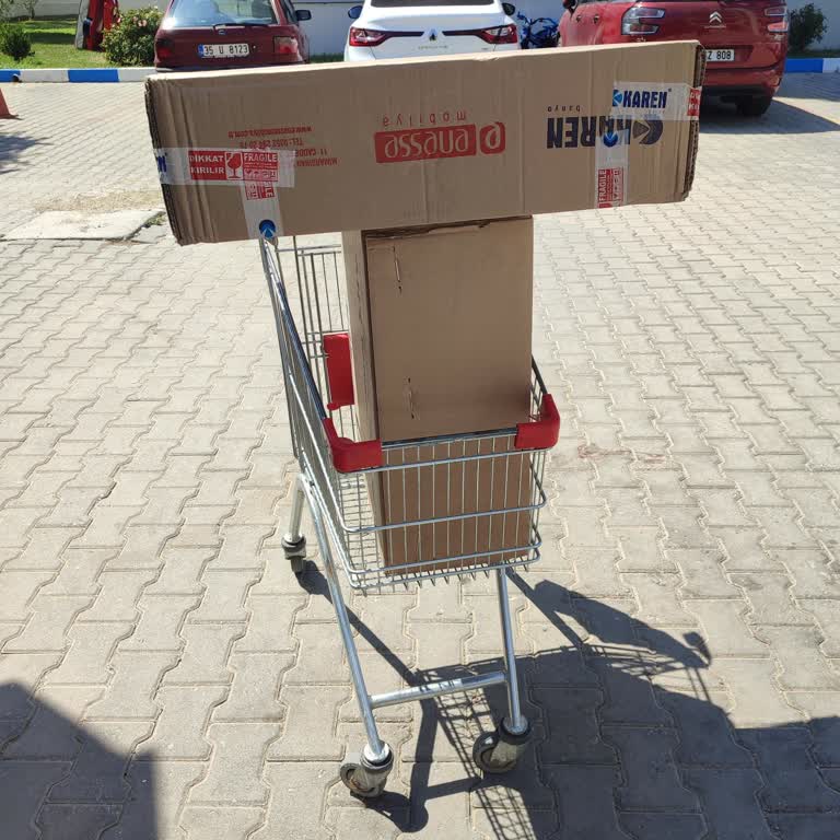 DHL Kargo Teslimatında Sessizce Bırakılan Paket Ve Eksik Bilgilendirme