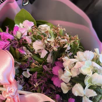 Sipariş Edilen Çiçek Solmuş Ve Beklentiyi Karşılamadı