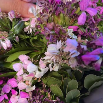 Sipariş Edilen Çiçek Solmuş Ve Beklentiyi Karşılamadı