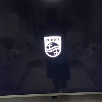 Philips Televizyon Açılışta Logoda Takılı Kalıyor, Müşteri Hizmetlerine Ulaşılamıyor