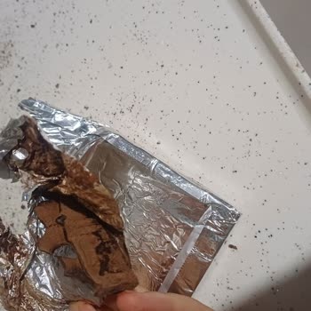 Aldığım Buono Çikolatanın Yarısı Eksikti Ve İçinden Toz Çıktı