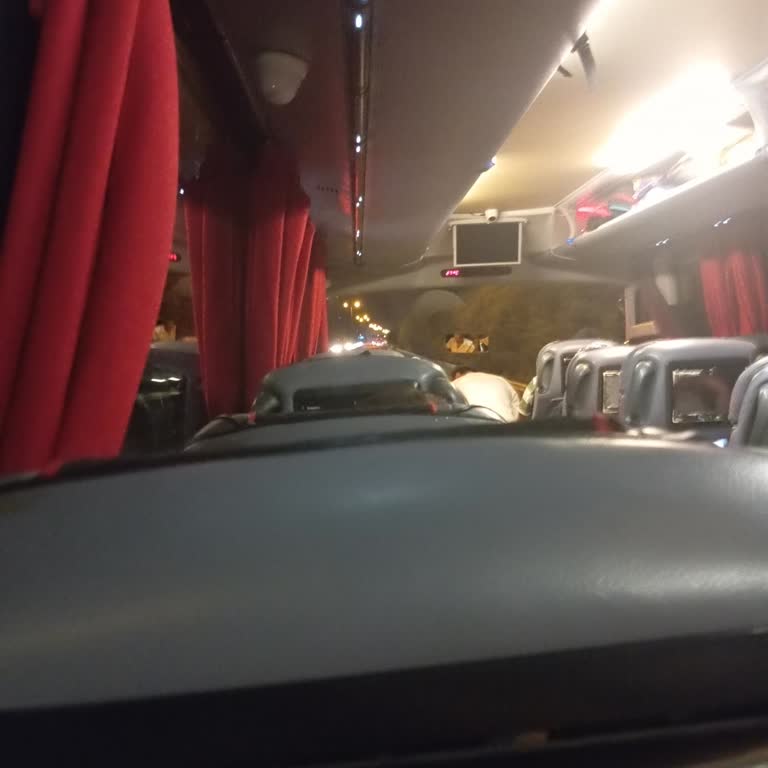 Genç Turizm Yolculuk Sırasında Muavin Tarafından Tehdit Edildim