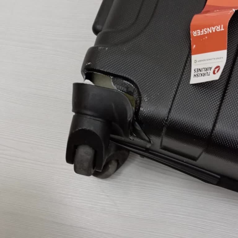 Valizimin Kırık Gelmesi Ve Şikayetimin Reddedilmesi Moralimi Bozdu