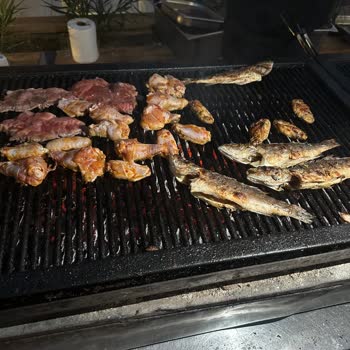 Gold Island Familya Otel'de Girişte Bekletilme Ve Yetersiz Hizmet Deneyimi