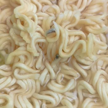 İndomie Ürününde Yabancı Madde Ve İlgisiz Müşteri Hizmeti