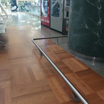 Havalimanı Demiri Yüzünden Ciddi Şekilde Yaralandım