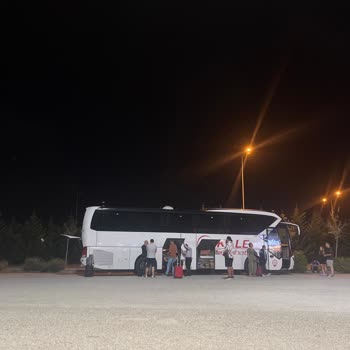 Gece Yarısı Arızalı Otobüste Mahsur Kaldık, Mağduriyetimiz Giderilsin!