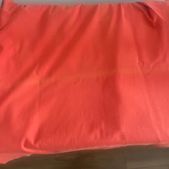 Kaft Mercan Rengi Tshirtlerde İlk Yıkamada Renk Solması Ve Dalgalanma Sorunu