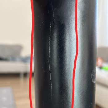 Ceviz Mutfak Masası Çürüdü, Müşteri Hizmetleri Sorunu Çözmedi