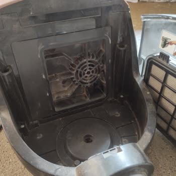 Arnica Elektrikli Süpürgemin Sesi Değişti Ve Yanık Kokusu Geliyor