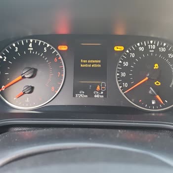 Renault Sürekli Tekrarlayan Arızalar ve Yetersiz Servis Çözümü