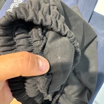 Ürün Bedenleri Ve Kumaş Kalitesi Beklentileri Karşılamadı, İletişim Sorunu Yaşadım