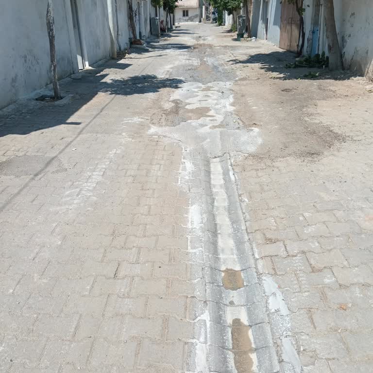 Sürekli Patlayan Su Borusu Ve İlgisizlik Mağduriyeti